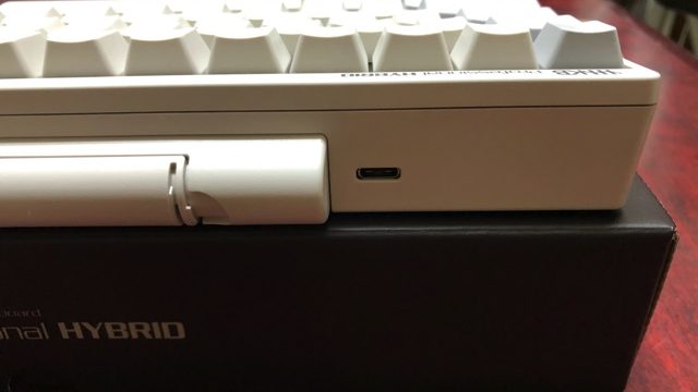 端子はUSB Type-C