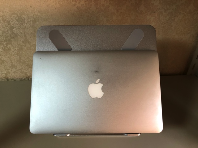 MacBook Airとの比較