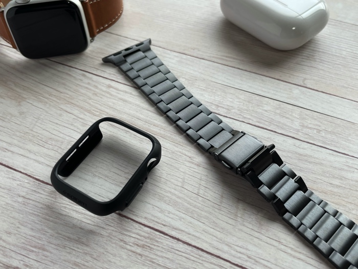 【高評価】Spigen Apple Watchケース